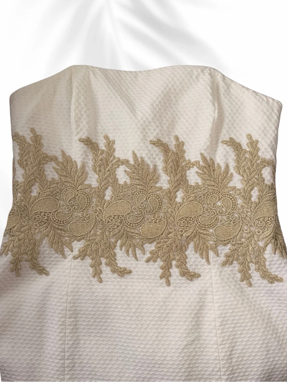 Lilly Pulitzer White Strapless Dress with Gold Embroidery size 8 - Picture 3 of 5
